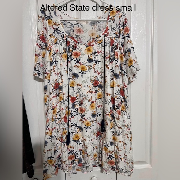 Altar'd State Dresses & Skirts - Pretty summer dress for any occasion!